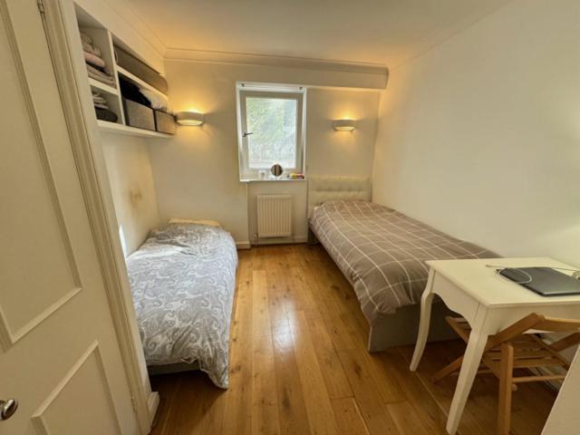 Warm And Comfortable Two-bedroom And Two-bathroom * London