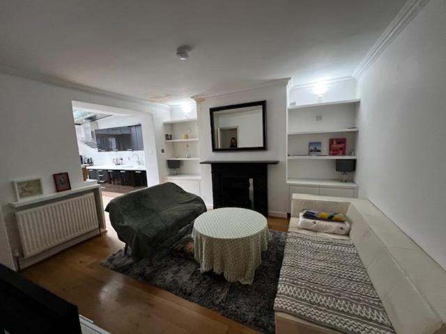 Apartment Warm And Comfortable Two-bedroom And Two-bathroom