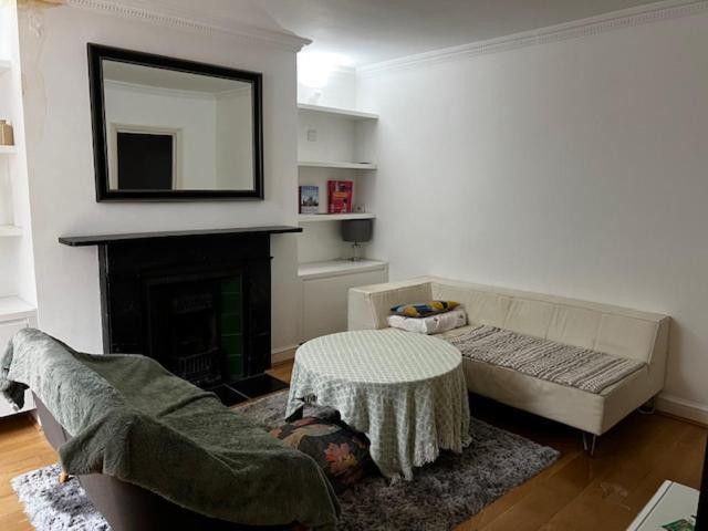 Apartment Warm And Comfortable Two-bedroom And Two-bathroom London