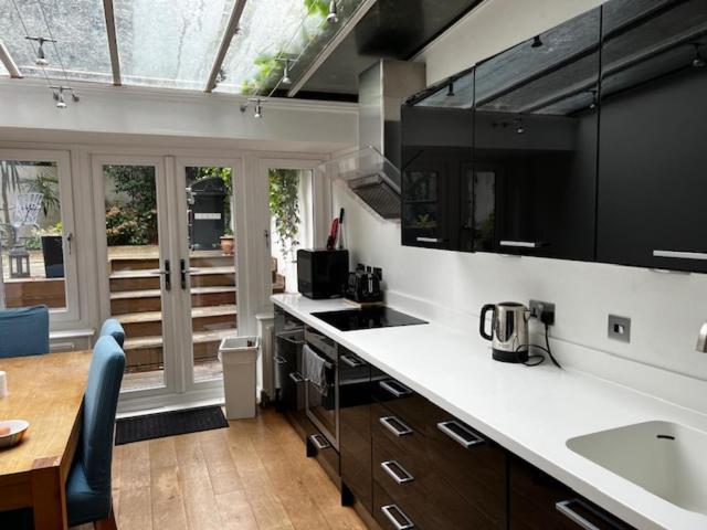 Warm And Comfortable Two-bedroom And Two-bathroom *
