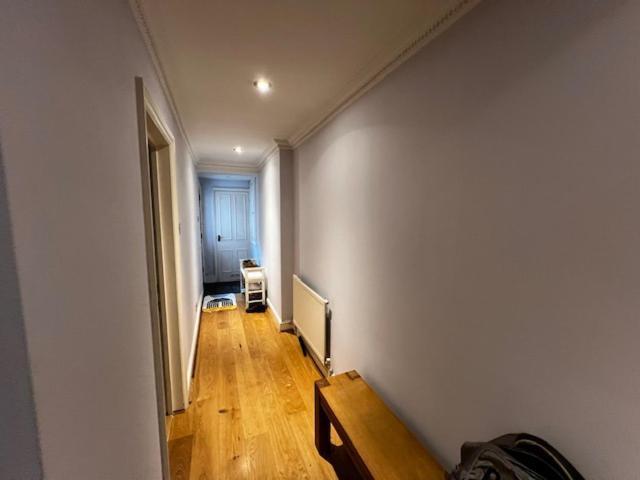Warm And Comfortable Two-bedroom And Two-bathroom Apartment *